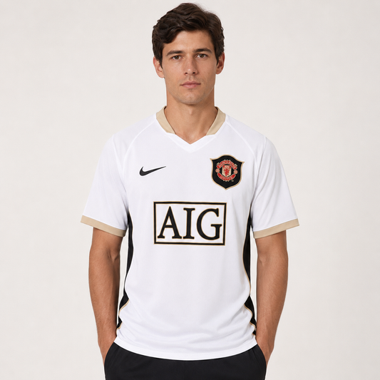 Retro Jersey Manchester United Home 2006-07 image 2