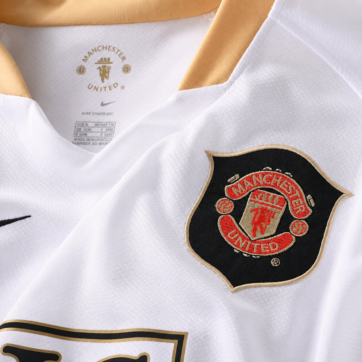 Retro Jersey Manchester United Home 2006-07 Version image 3