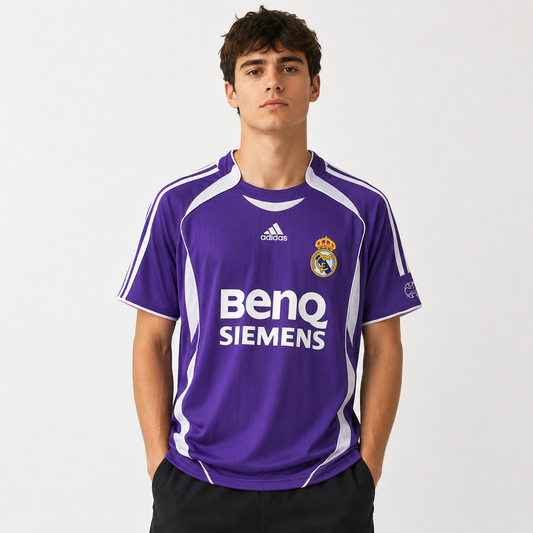 Retro Jersey Real Madrid Away 2006-07 image 2
