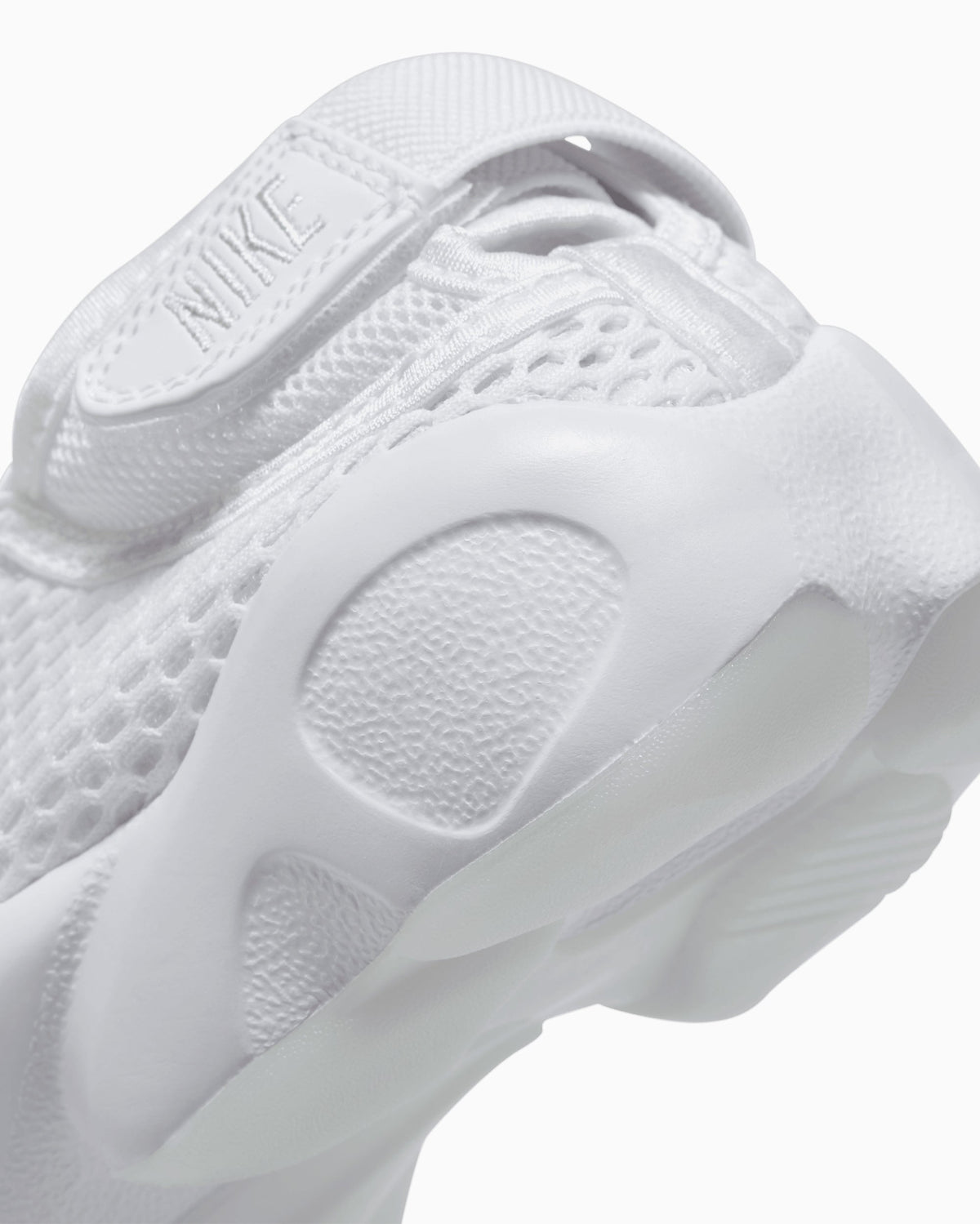 Nike Women's Air Rift Breathe 848386-100 — 7