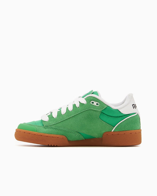 Reebok x Pleasures Club C Bulc RMIA054C99MAT0015055 — 2