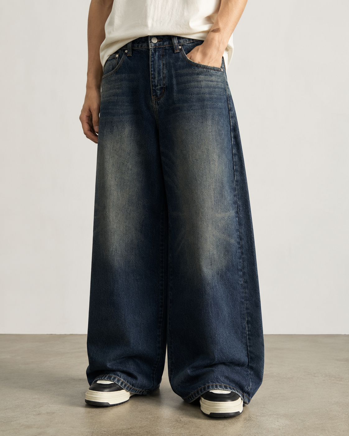 BerlinC Large Jeans image 5