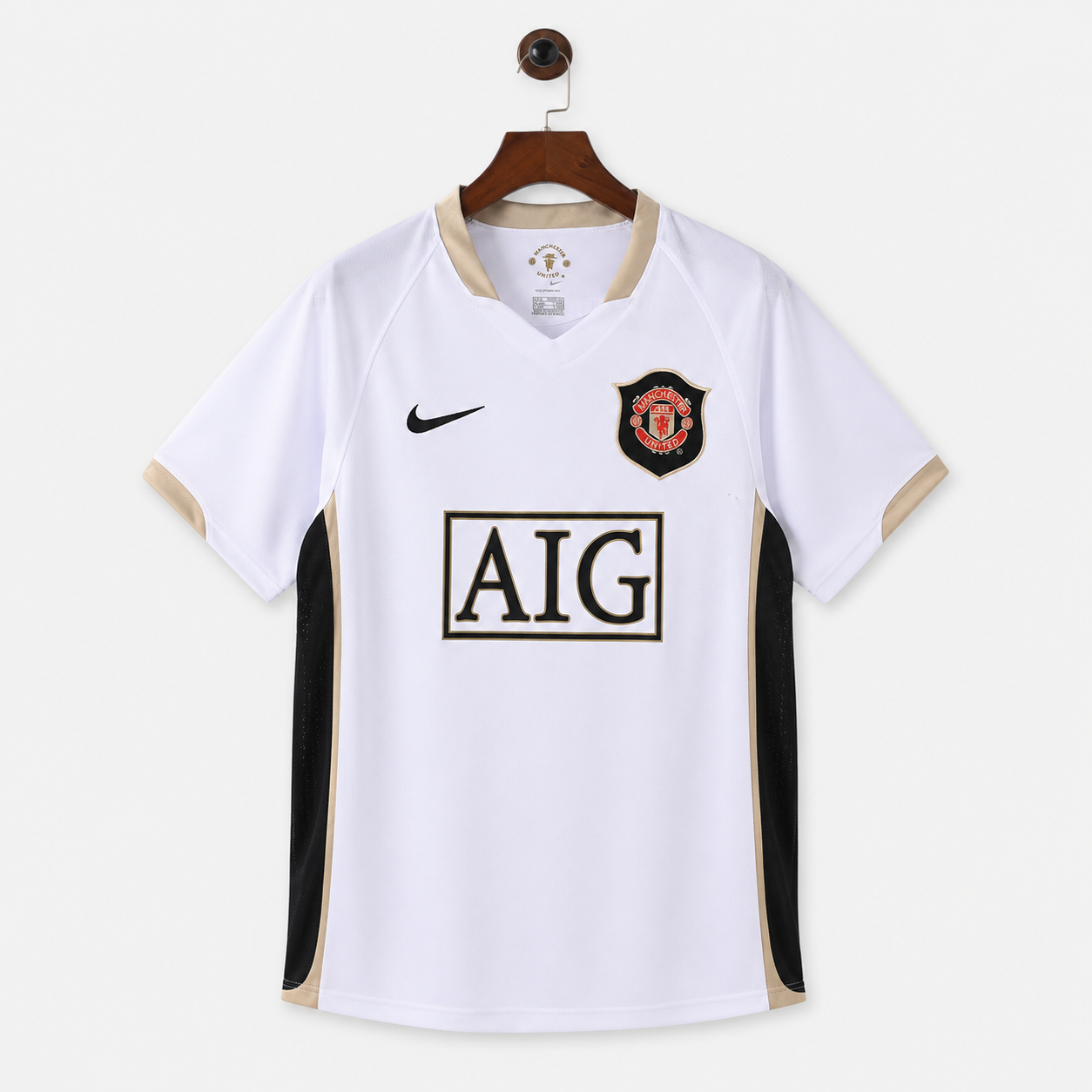 Retro Jersey Manchester United Home 2006-07 image 1