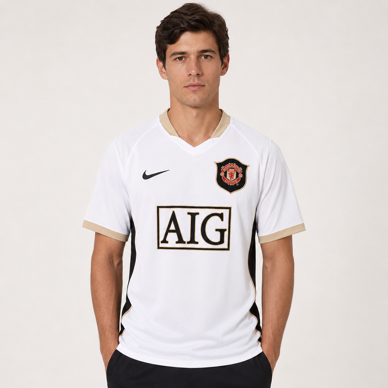 Retro Jersey Manchester United Home 2006-07 image 2