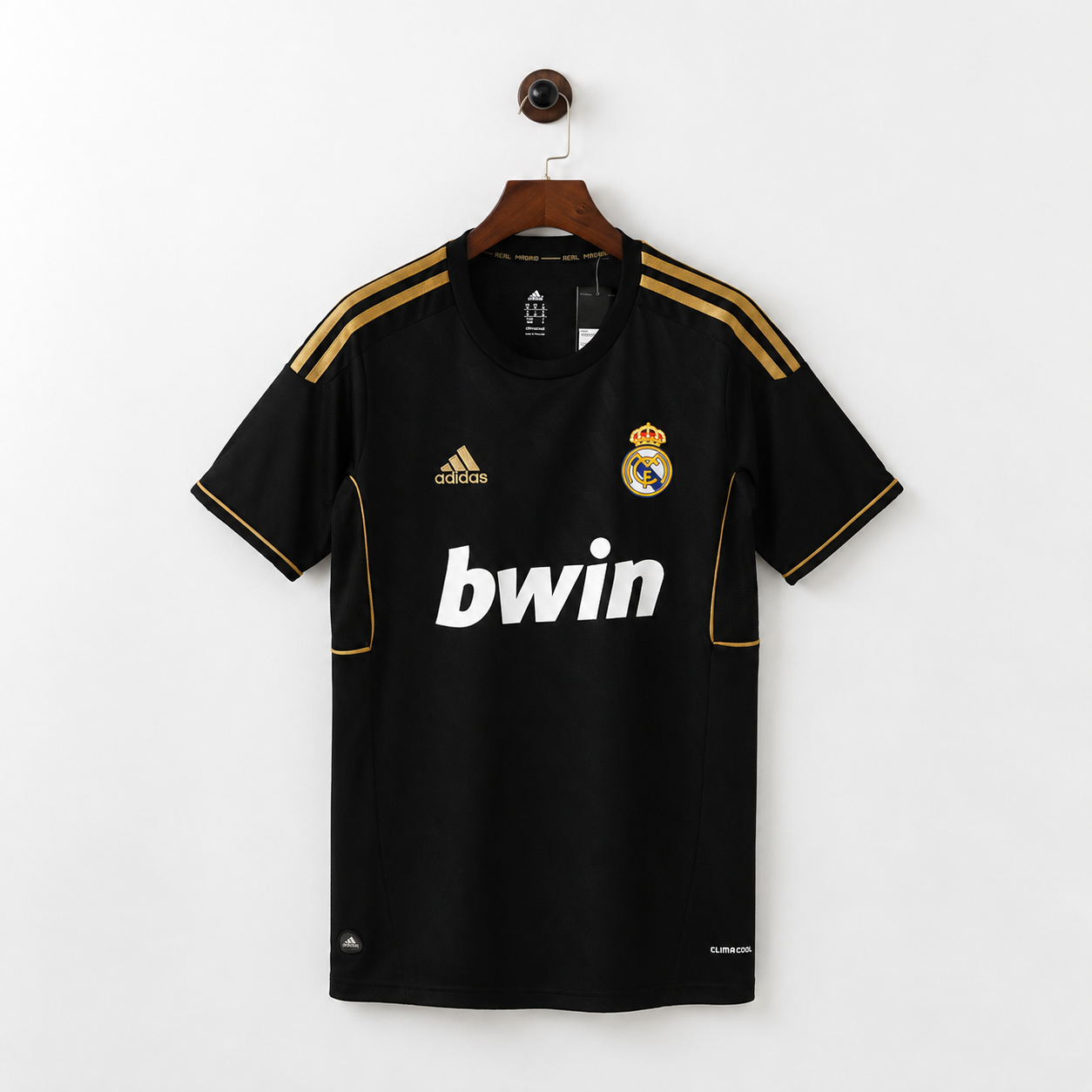 Retro Jersey Real Madrid Away 2011-12 image 1