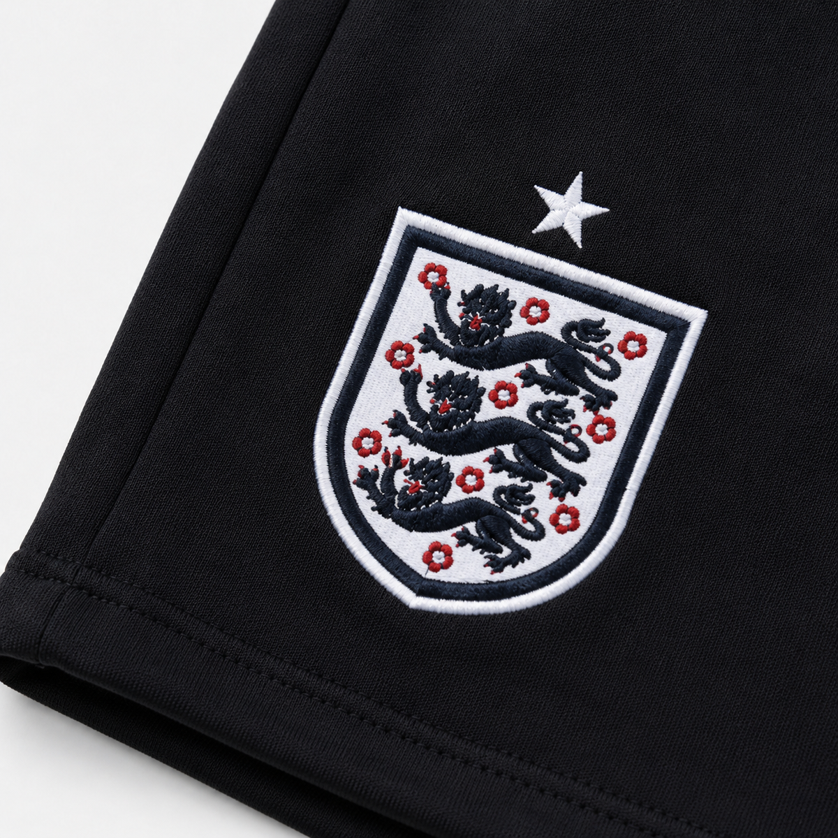 Shorts England image 2