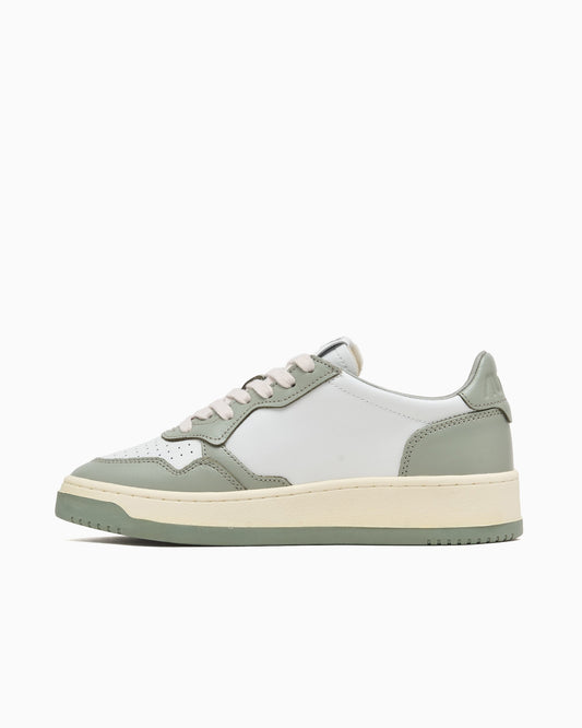 Autry Women's Medalist Low Leather AULWWB65 — 2