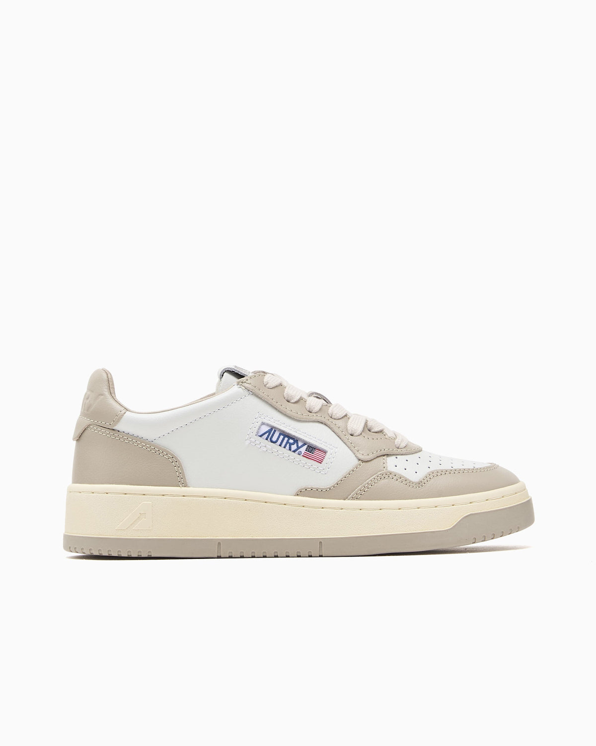 Autry Women's Medalist Low Leather AULWWB67 — 1