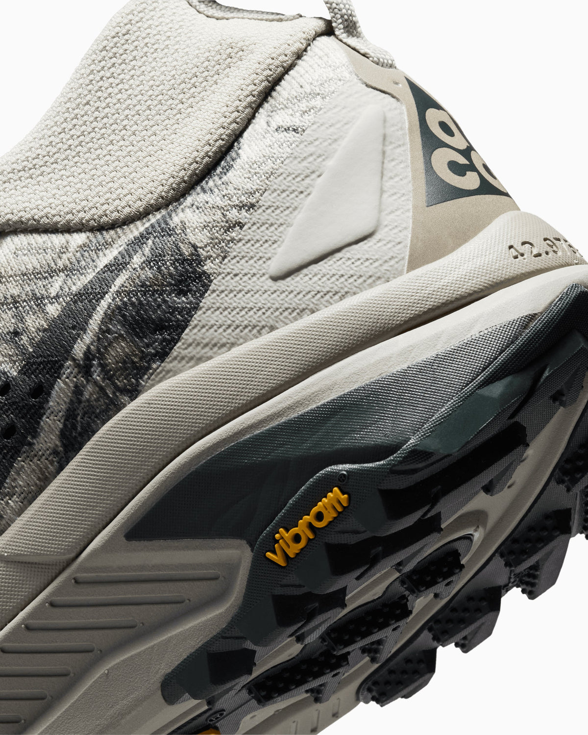 Nike ACG Women's Zegama Trail Vibram HV8115-301 — 2